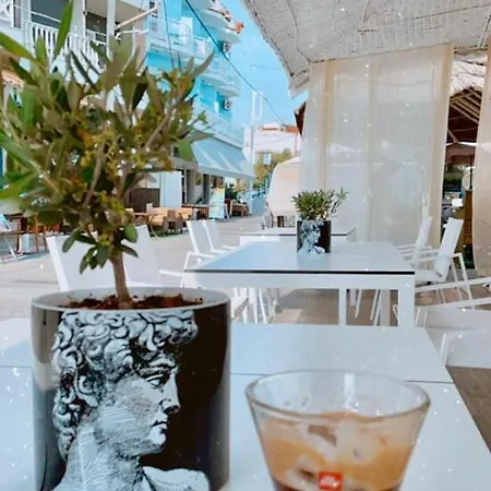 Hotel Samaras 3*