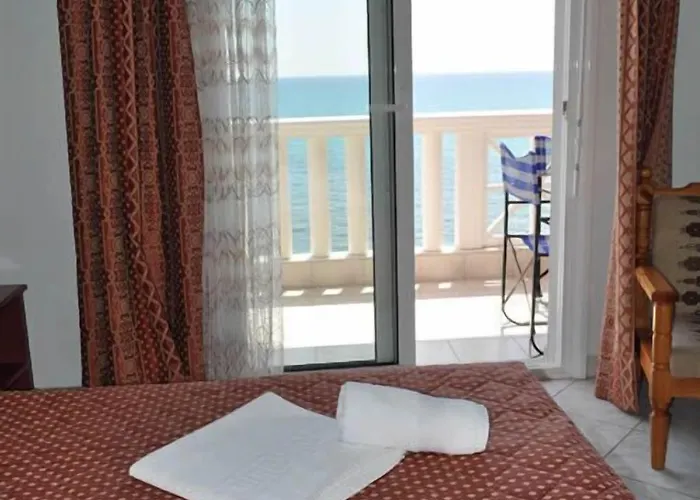 Samaras Hotel 3*